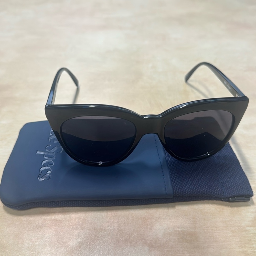 Le Specs NWOT Cat Eye Sunglasses